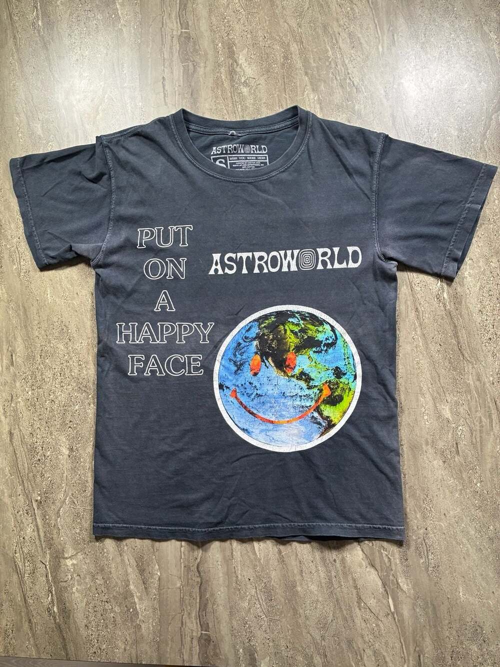 Travis Scott Astroworld 2018 Tour Tee Put On A Happy Face Down to Earth Size S